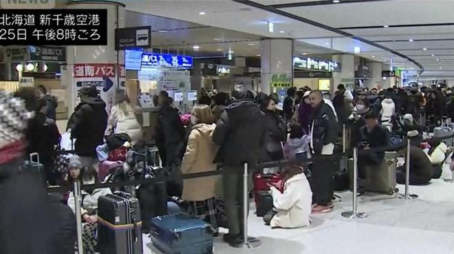 日航再传噩耗：约7千人滞留外交部说准开元ky棋牌49条航线“熔断”当天！(图5)