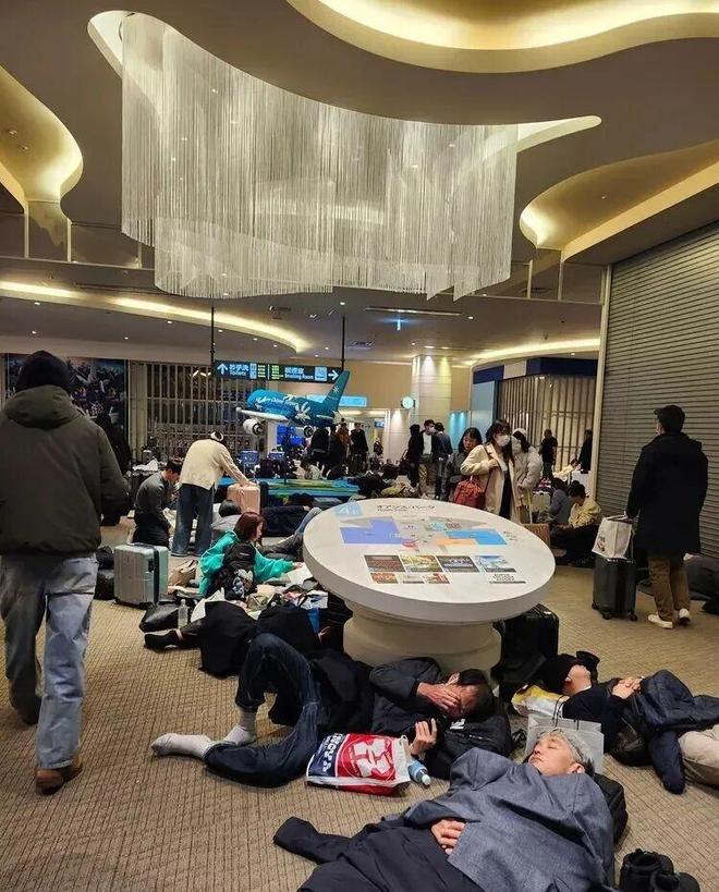 日航再传噩耗：约7千人滞留外交部说准开元ky棋牌49条航线“熔断”当天！(图17)